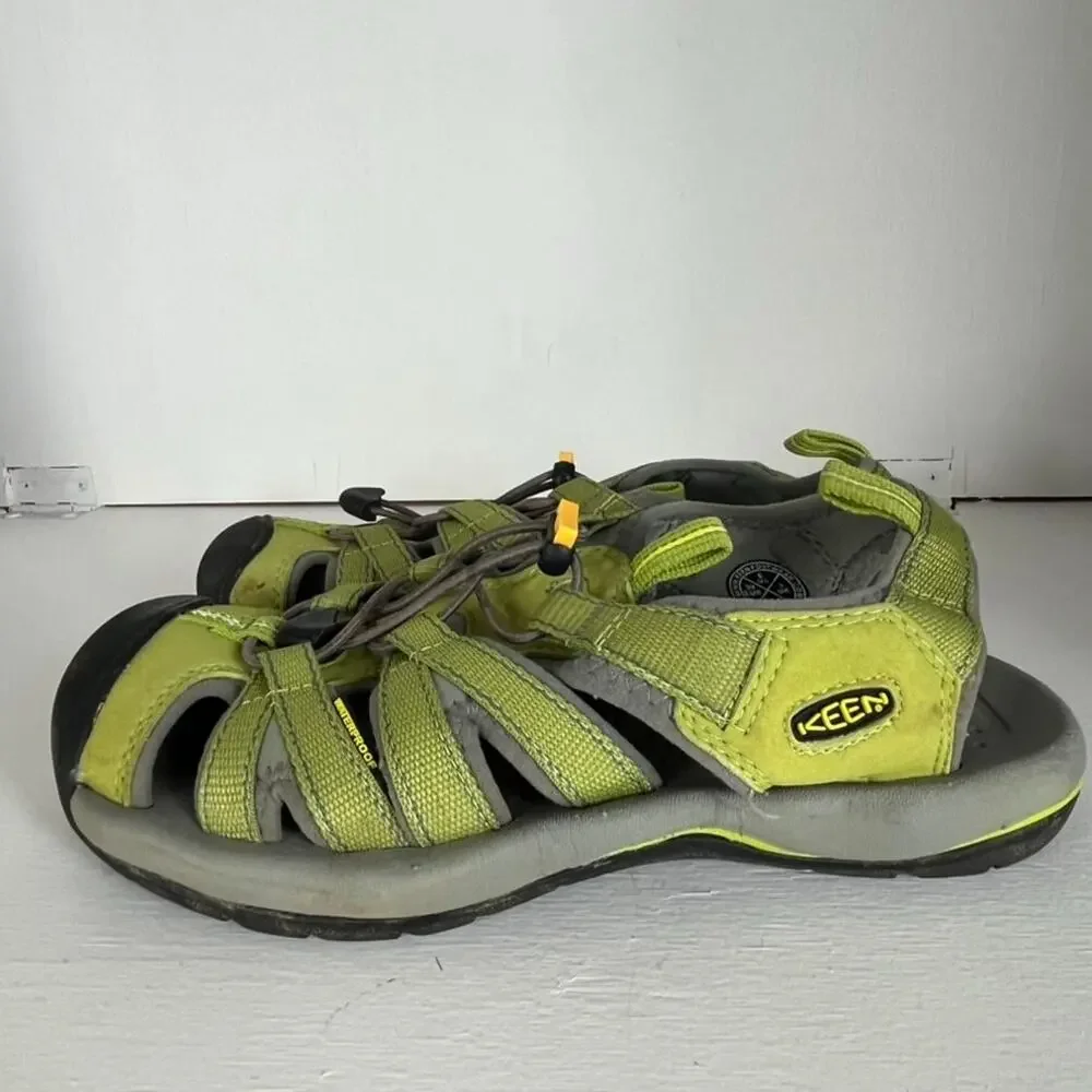 Keen Newport H2 Water Sandals Men's Size 6 Green Waterproof Bungee Lace Casual
